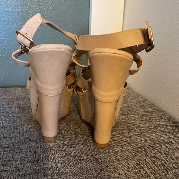 Wedges - Picture 3 of 7